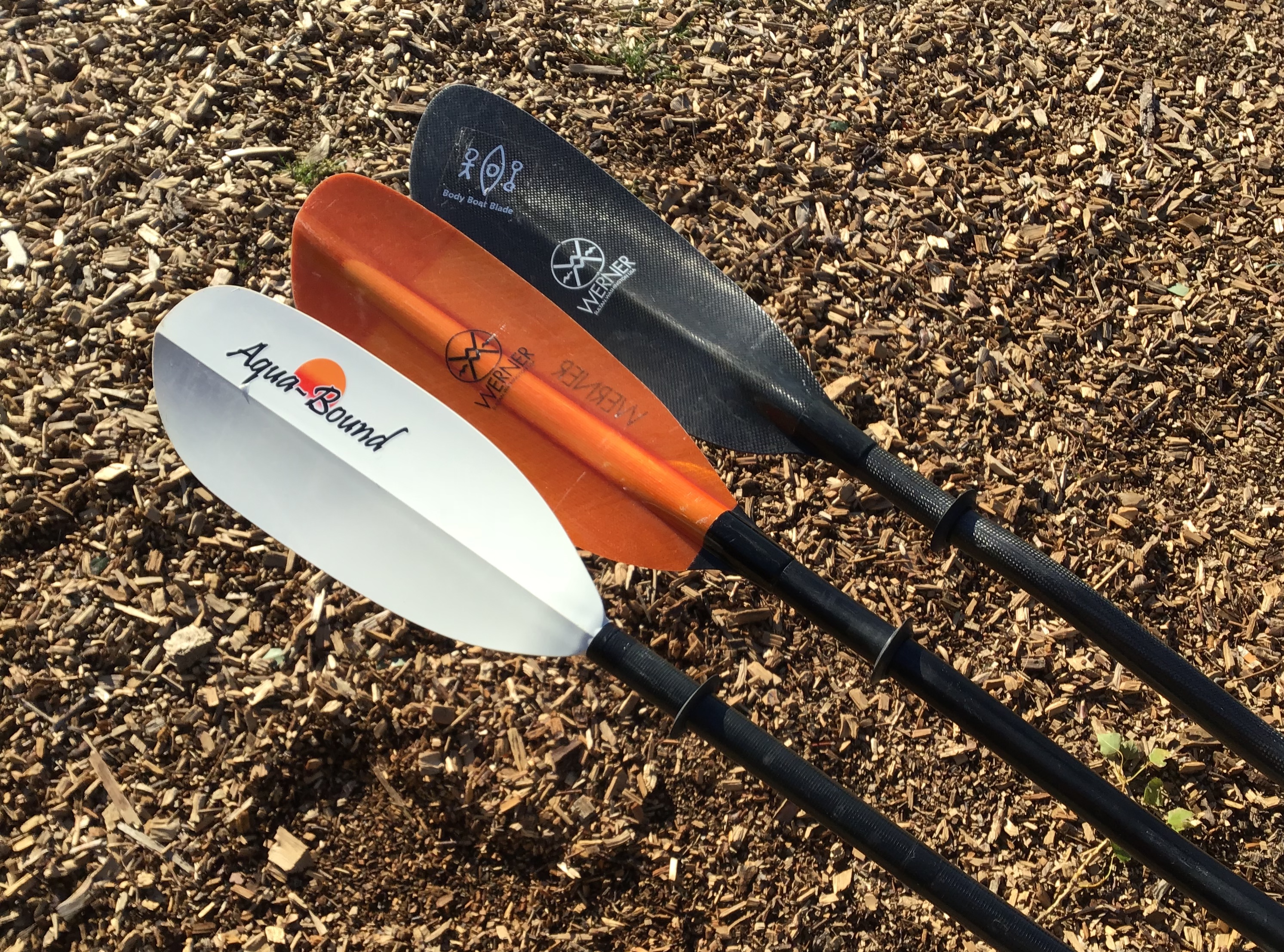 Pagaj med aflangt blad