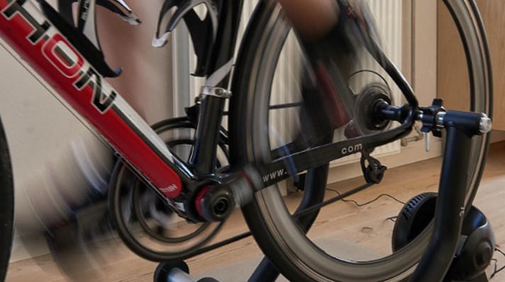 Bliv e-sport-cykelrytter: Sådan du på en hometrainer -