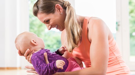 4 gode øvelser til at genopbygge mor-kroppen efter fødsel (1)